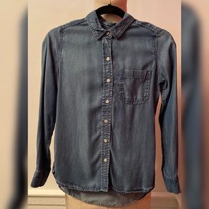 XS women’s denim button down shirt